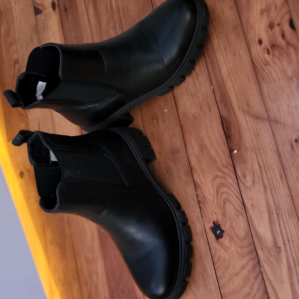 Black boots